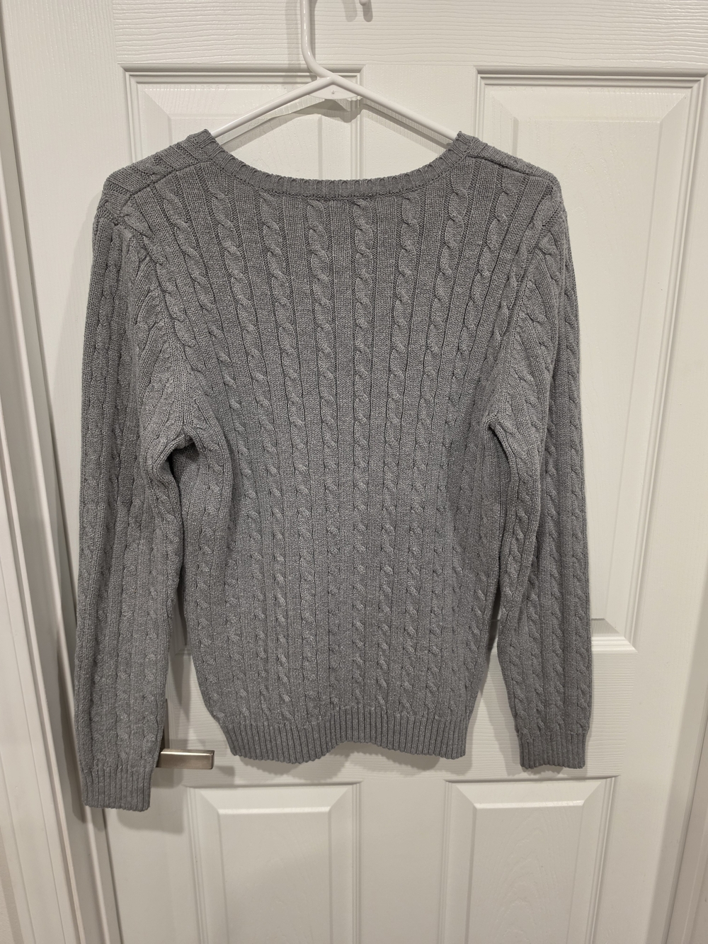 Ralph Lauren Women's Gray Cable-Knit V-Neck Sweater Size-M - Picture 3 of 5